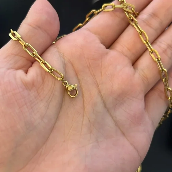 Paperclip chain - Picture 3 of 5